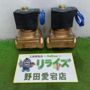 CKD<br>APK11-25A パイロットキック式2ポート電磁弁 2台セット【野田愛宕店:ITETC3C0VKEX】
